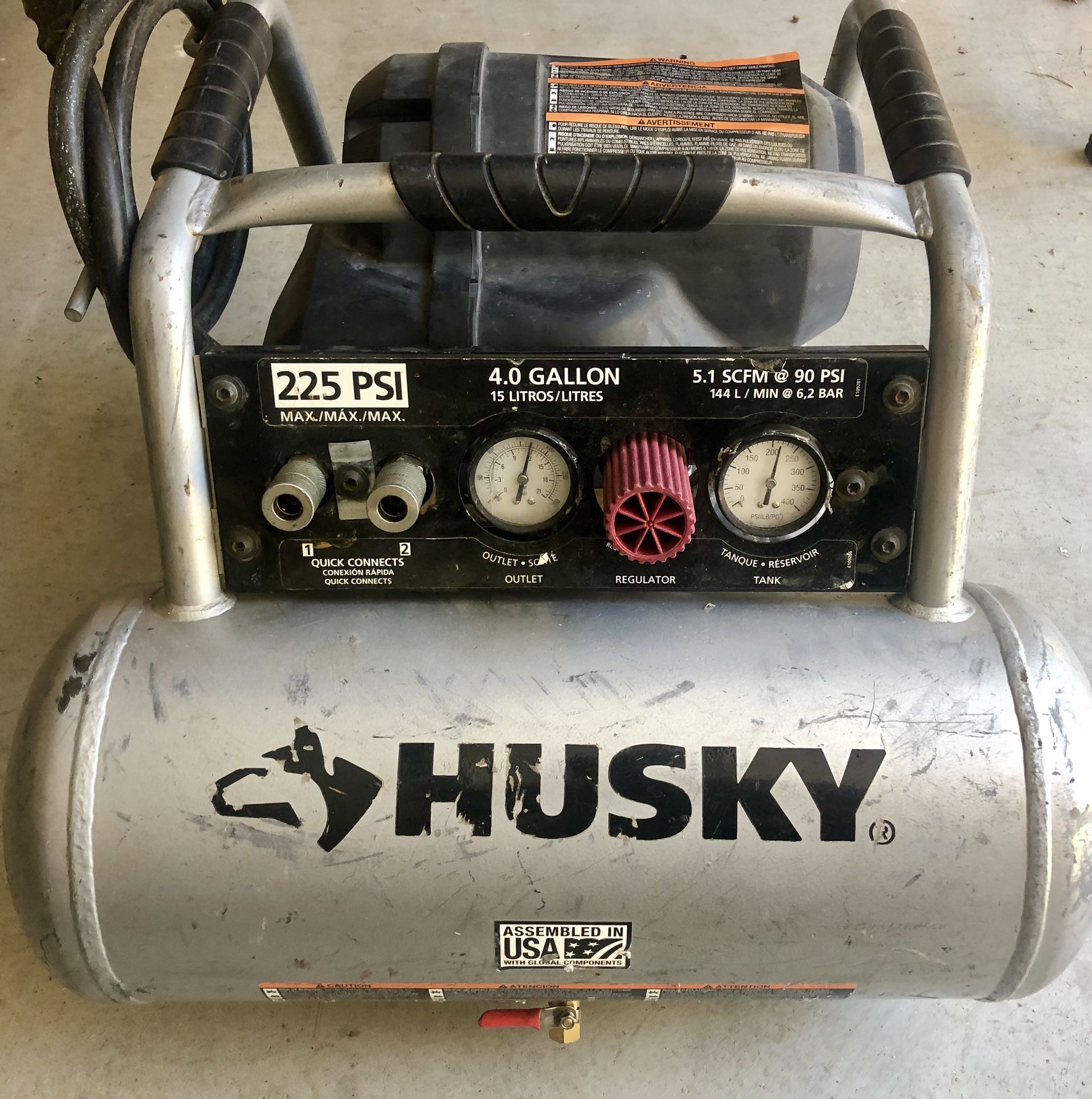 Air Compressor Husky 225psi 4gal excellent condition