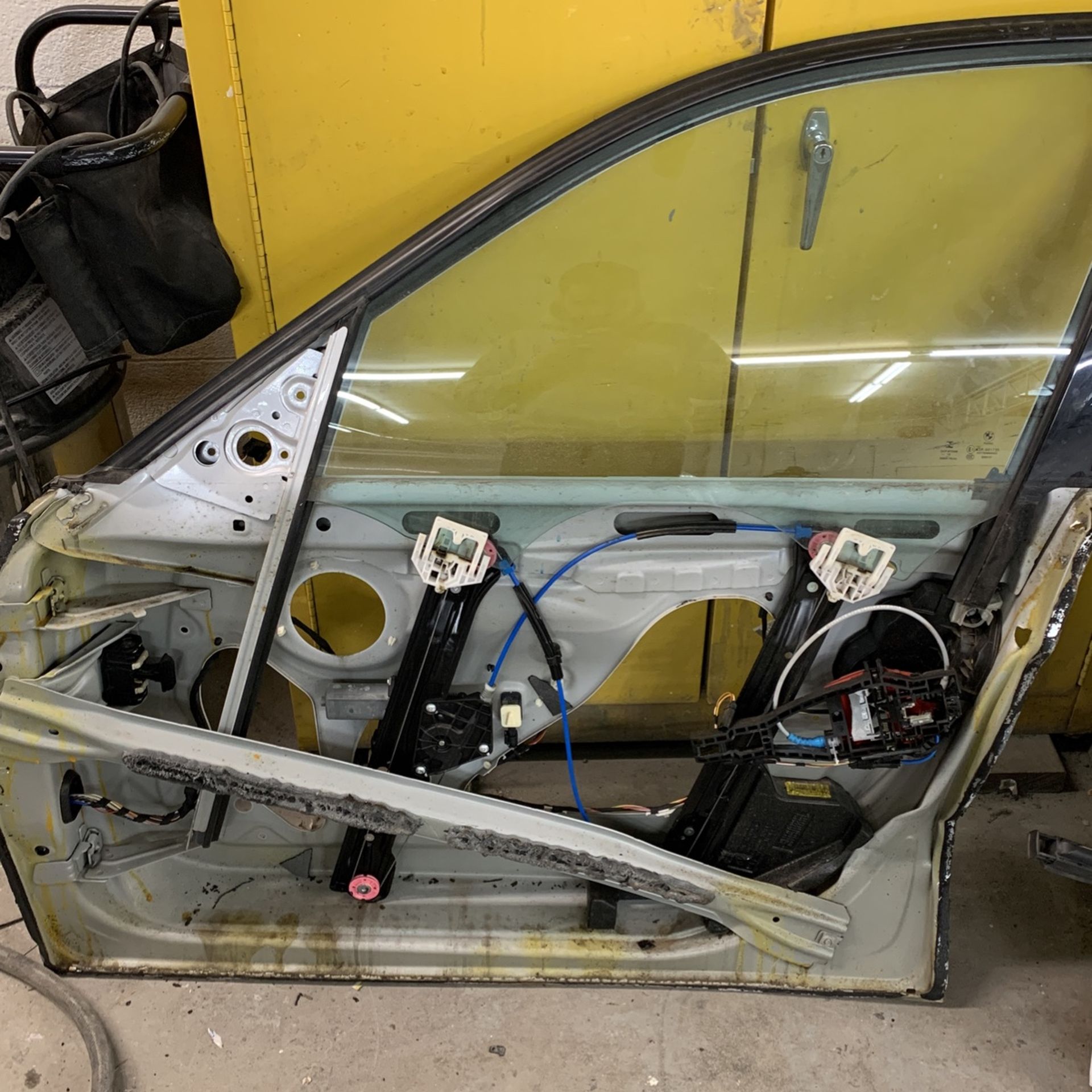 Bmw 330i Driver Side Door For Parts