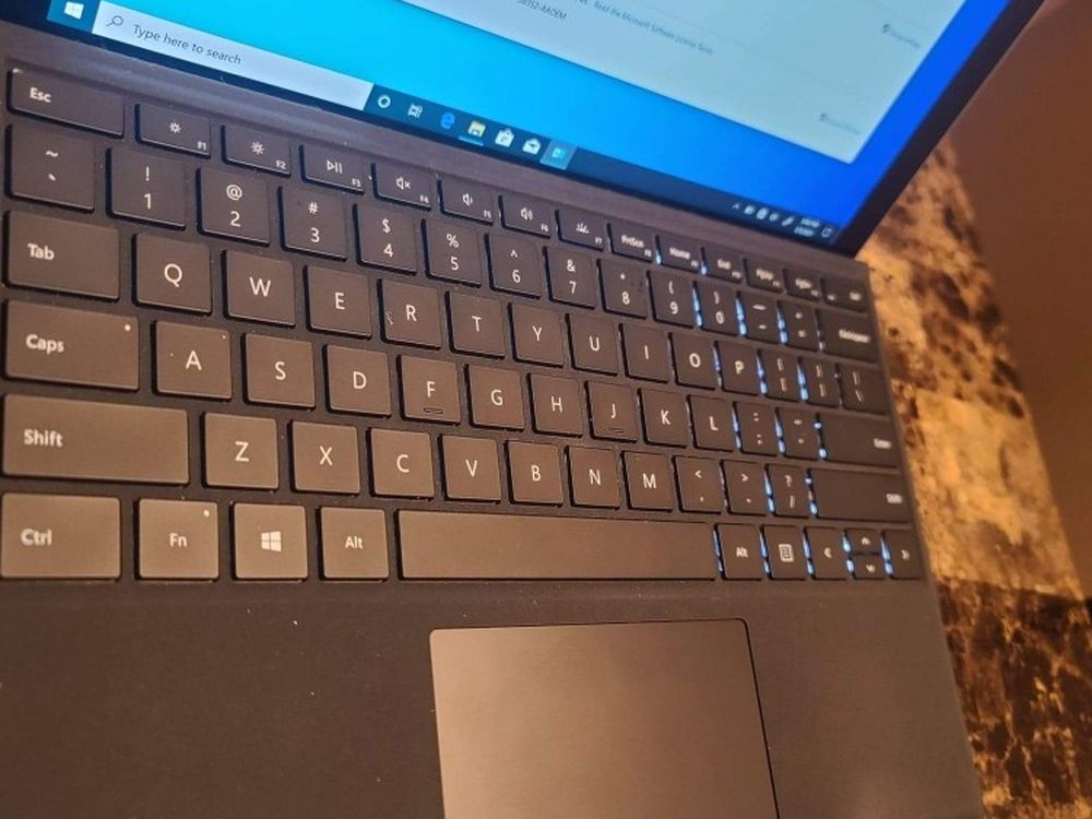 Microsoft Surface pro 5th gen Laptop