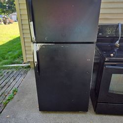Electric Stove And Refrigerator Both Working Fine Upgraded Them Stove Is an LG  Fridge Unknown Took Off Insignia And Painted It Black 