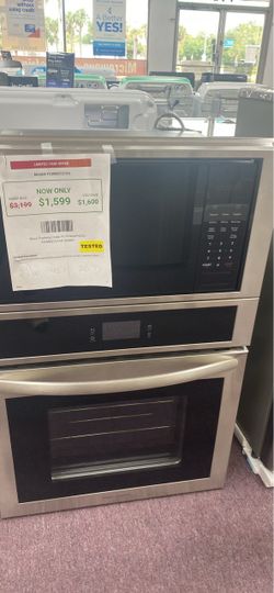 Frigidaire 27-inch Microwave Wall Oven Combo model # FCWM2727AS
