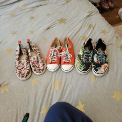 Sz 3.5/4.5/5 Shoes Kids/women