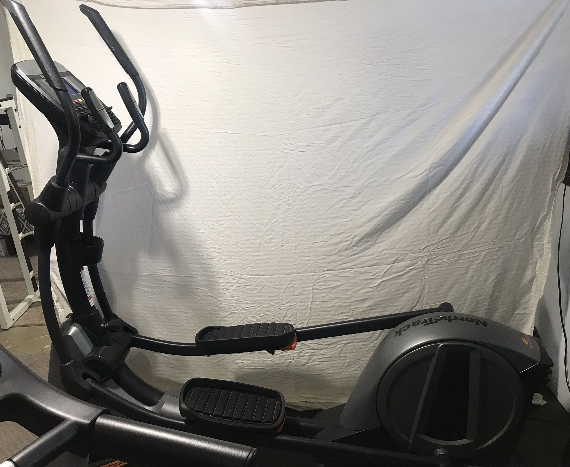 NordicTrack E 7.7 Elliptical Trainer