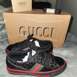 Gucci Women Shoes 