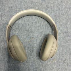 Beats Studio Pro Bluetooth Wireless Headphones