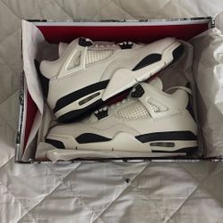 Air Jordan 4 Retro OG FC
