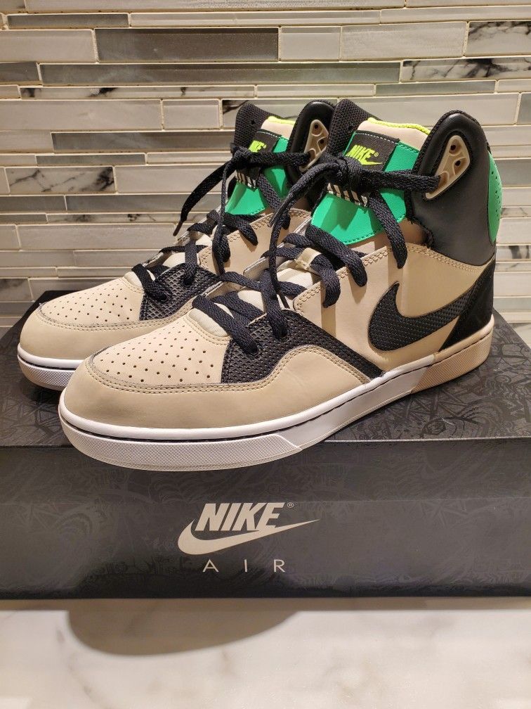 Nike Court Tranxition. Size 11.5 Men's