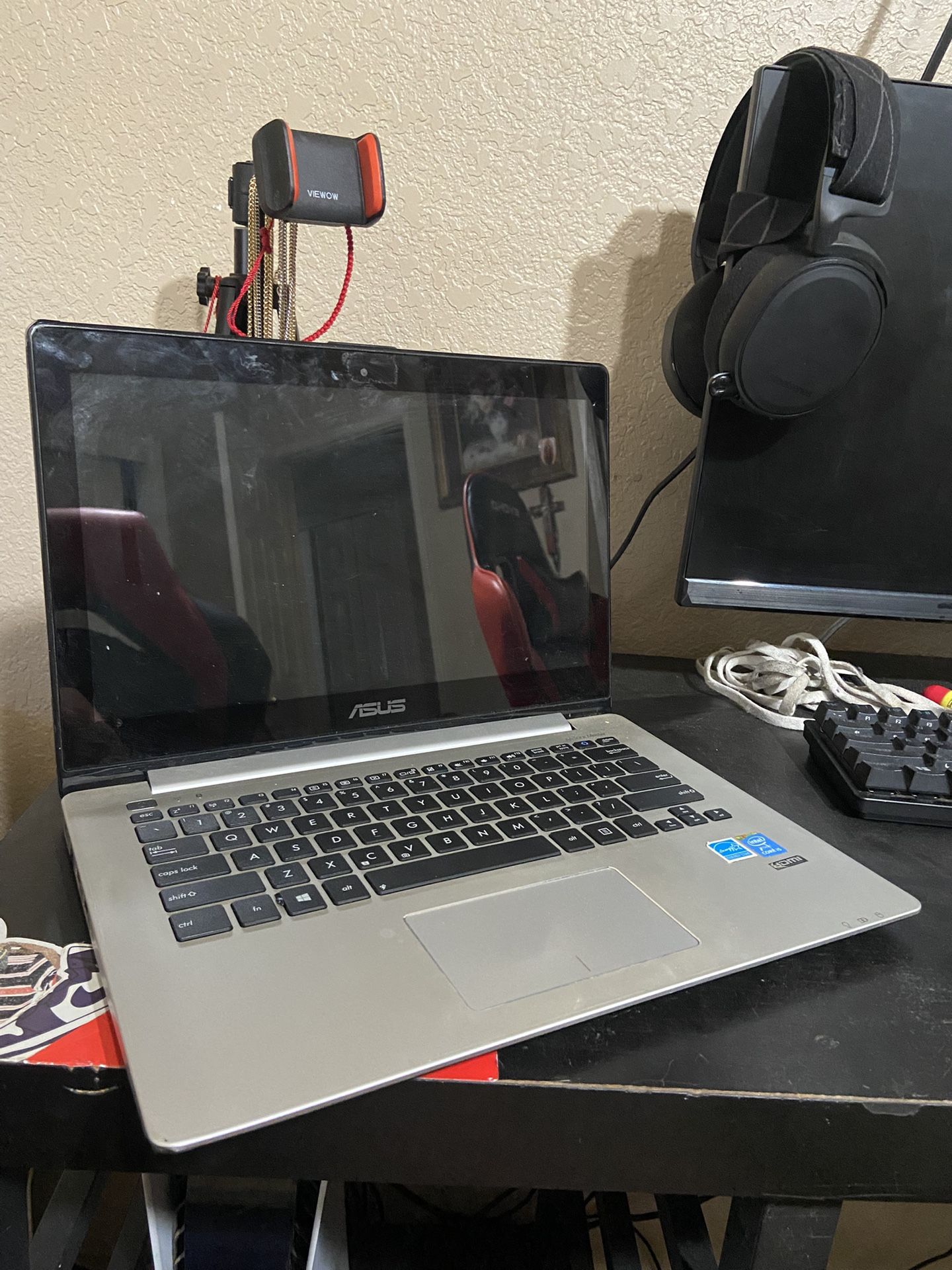 Laptop