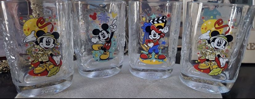4 Walt Disney World 2000 Celebration McDonalds 3D Collectible Glass Set