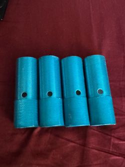 Set of 4 Blue Threaded Cylindrical Connectors