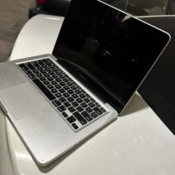Mac Pro (NOT WORKING)