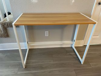 Folding desk