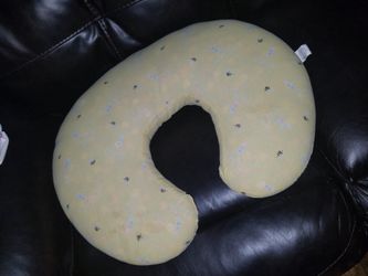 Home made boppy pillow