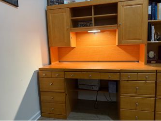 Good Quality Desk with Hutch and matching bookcase