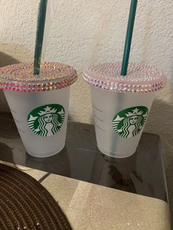Grande Starbucks cups