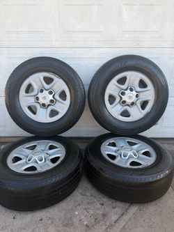 18 inch Toyota Tundra 5 lug wheels