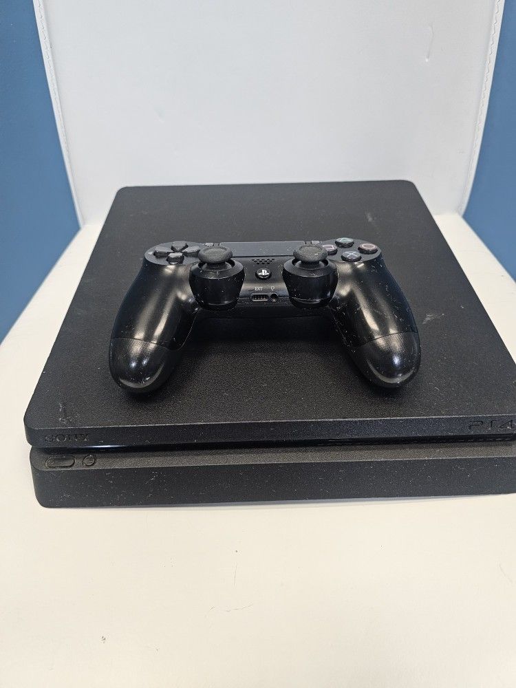 Sony PS4 Slim W/ Controller 🎮