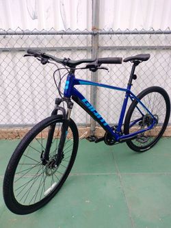 Giant Roam Hybrid Bicycle 