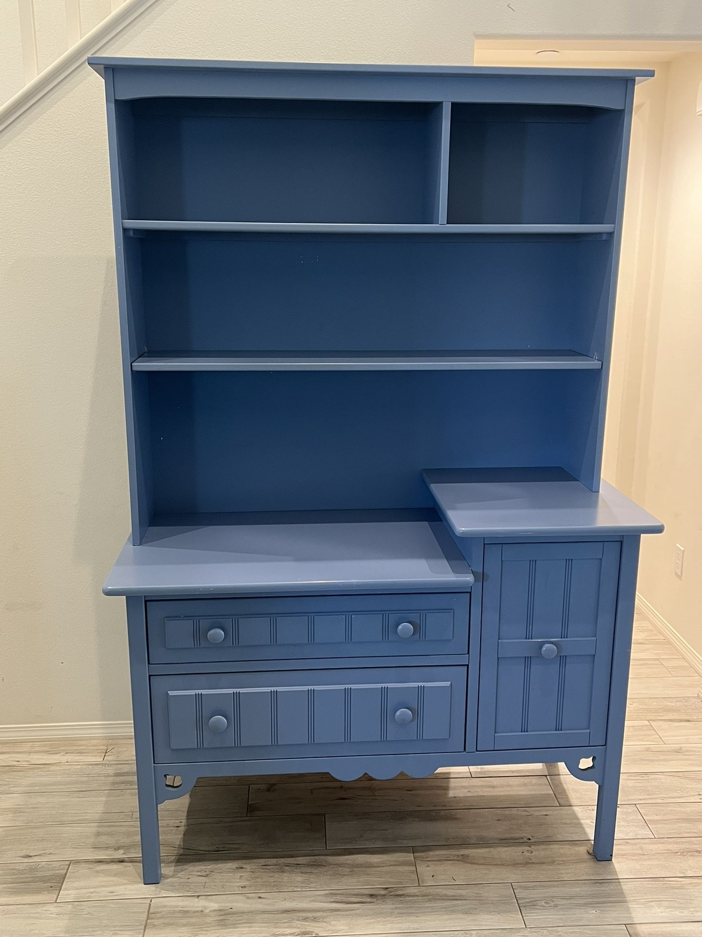 Baby Changing Table With Hutch
