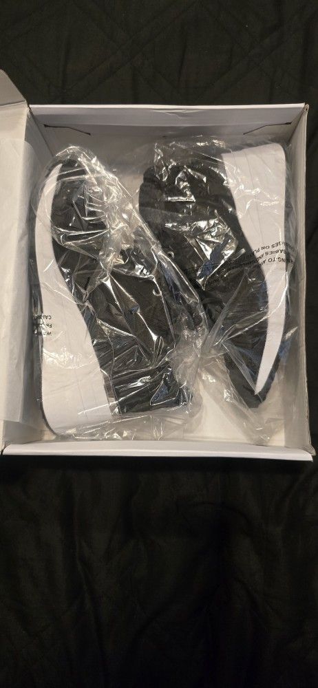 DKNY Women's Kasia Lace Up Wedge Sneaker Size 8