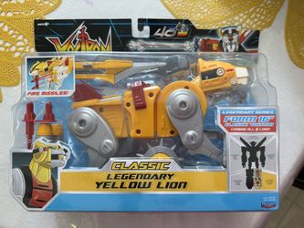 Voltron Classic Legendary Yellow Lion Playmates 40th Anniversary