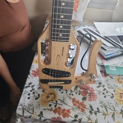 Travel Guitar Pro Serie Standar