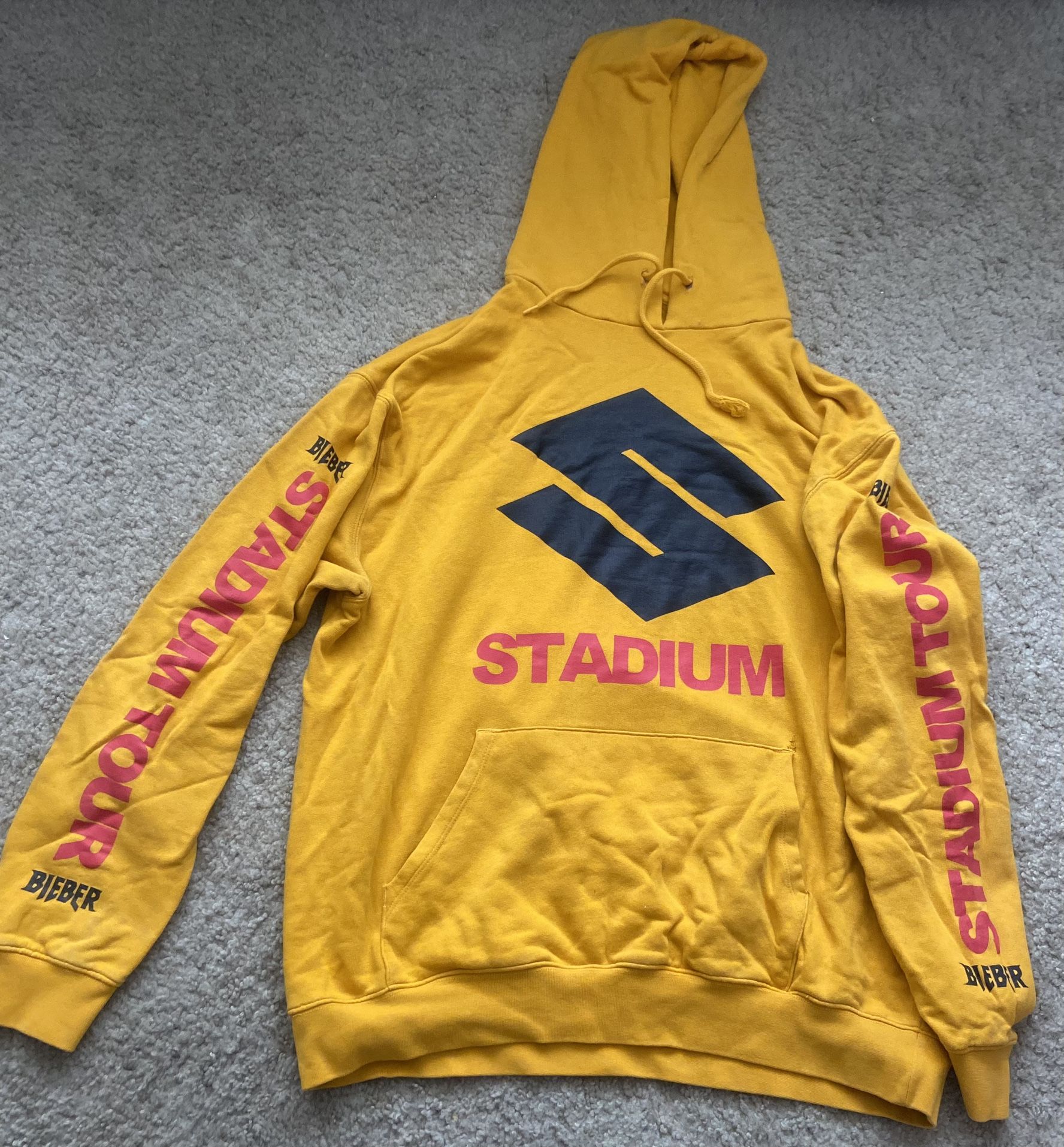 Justin Bieber 2017 Stadium Tour Hoodie ( L )