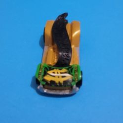 Hot Wheels Experimotors Clip Rod 2019 Die Cast Car GHB51 Green & Gold P13 Mattel.