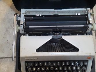 Olympia Typewriter 1972 