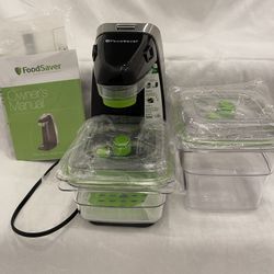 FoodSaver Vacuum Sealer With Containers & Bags