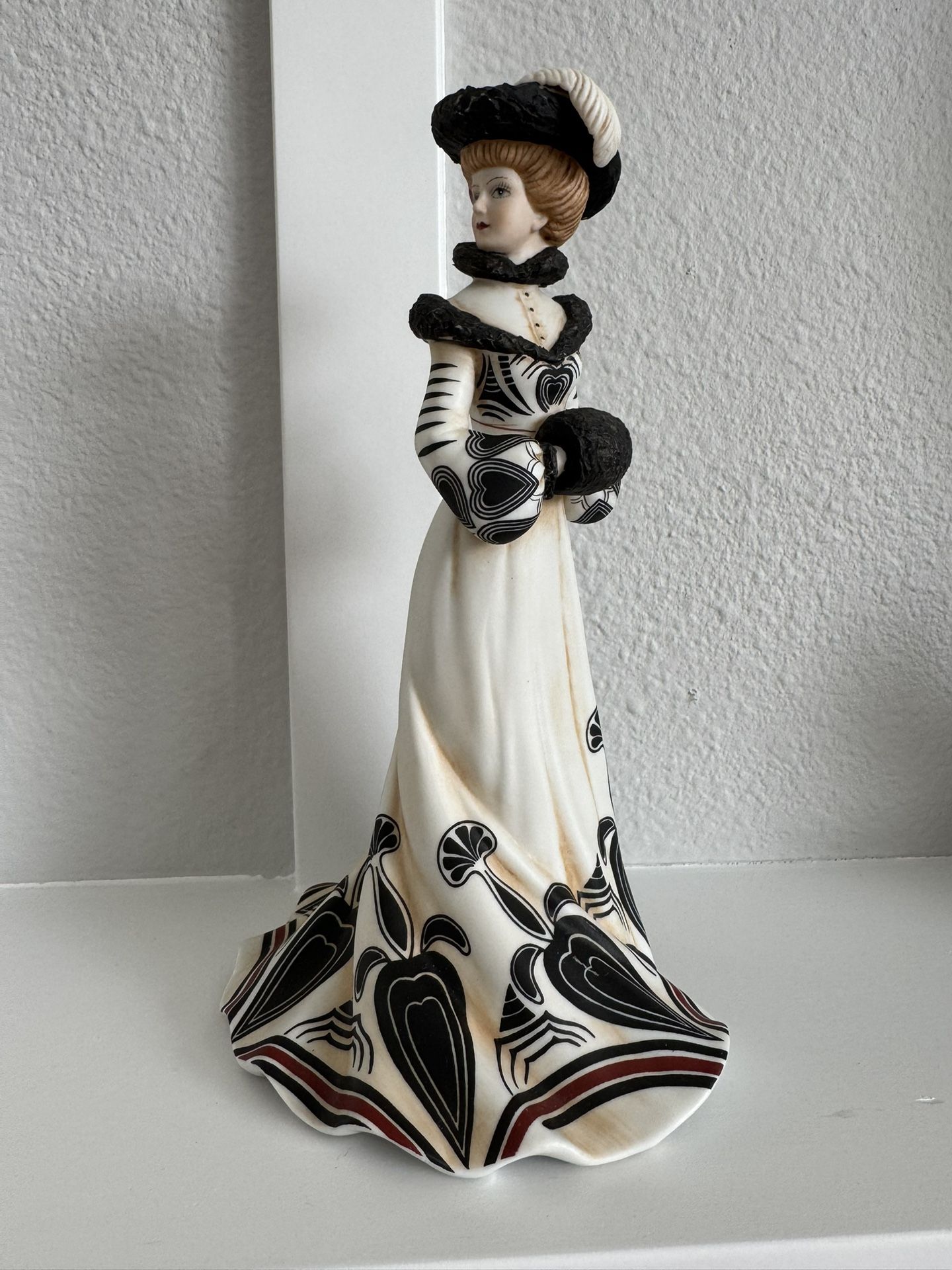 Lenox Porcelain Sculpture Tea At The Ritz Collection From Japan