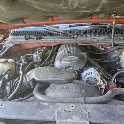 2002 Chevy Silverado 1500 (Part Out)