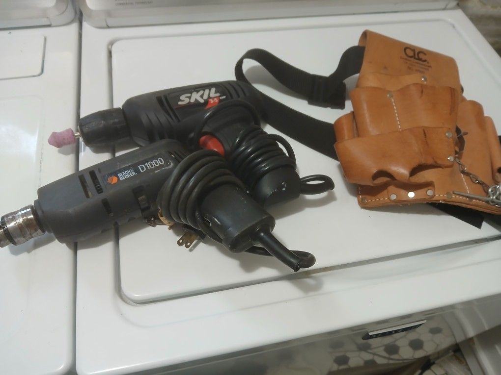 Drill Set and a Toolbelt
