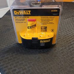 Dewalt 18 Volt XRP DRILL BATTERY "New"