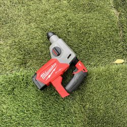 Milwaukee Rotary Hammer