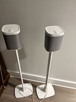 Sonos play 1 speakers(with stands)