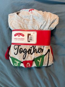 Holiday Time Family Pajamas Women's Set Medium