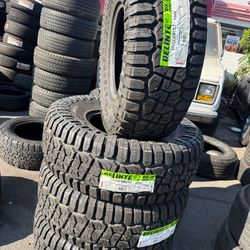 Vendo 37/12.50/R17 instalación y balance las 4 llantas por $850