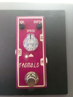 Tremolo Guitar Effect Pedal - Tone City