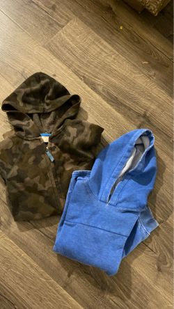 2 Cat & jack sweaters