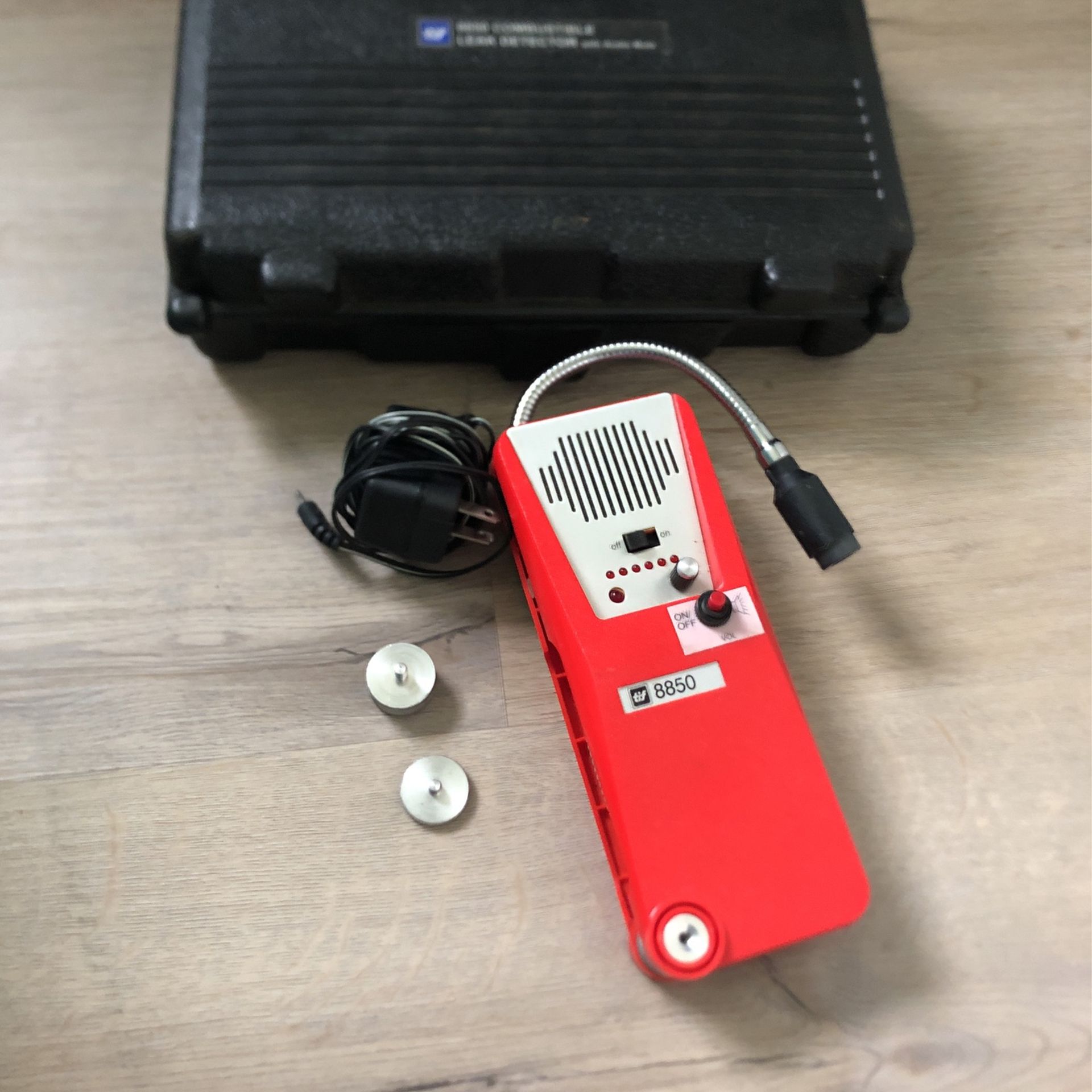 TIF 8850 Combustible Leak Detector With Audio Mute