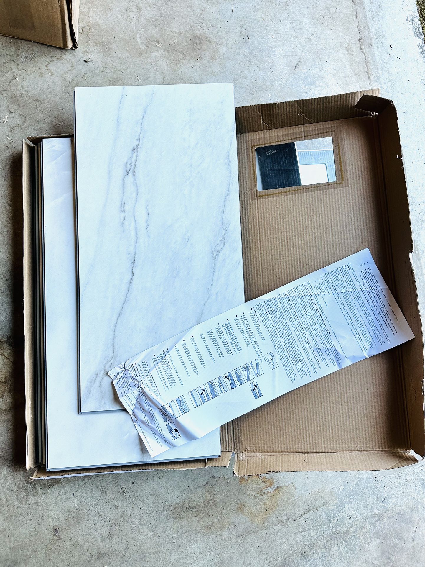 CLICK LOCK VINYL TILE FLOORING