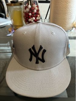 New York Yankees Size 8