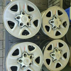 Toyota Tundra/Sequoia 18" Wheels, Center Caps, Lug Nuts