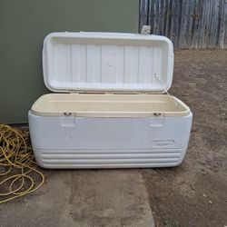 Igloo 125 Quart Ice Chest