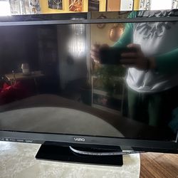 Vizio 24” LED TV