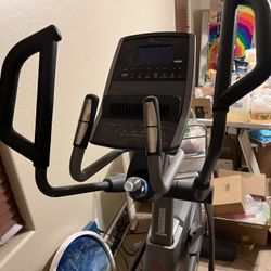 FreeMotion 645 Elliptical SFEL59913
