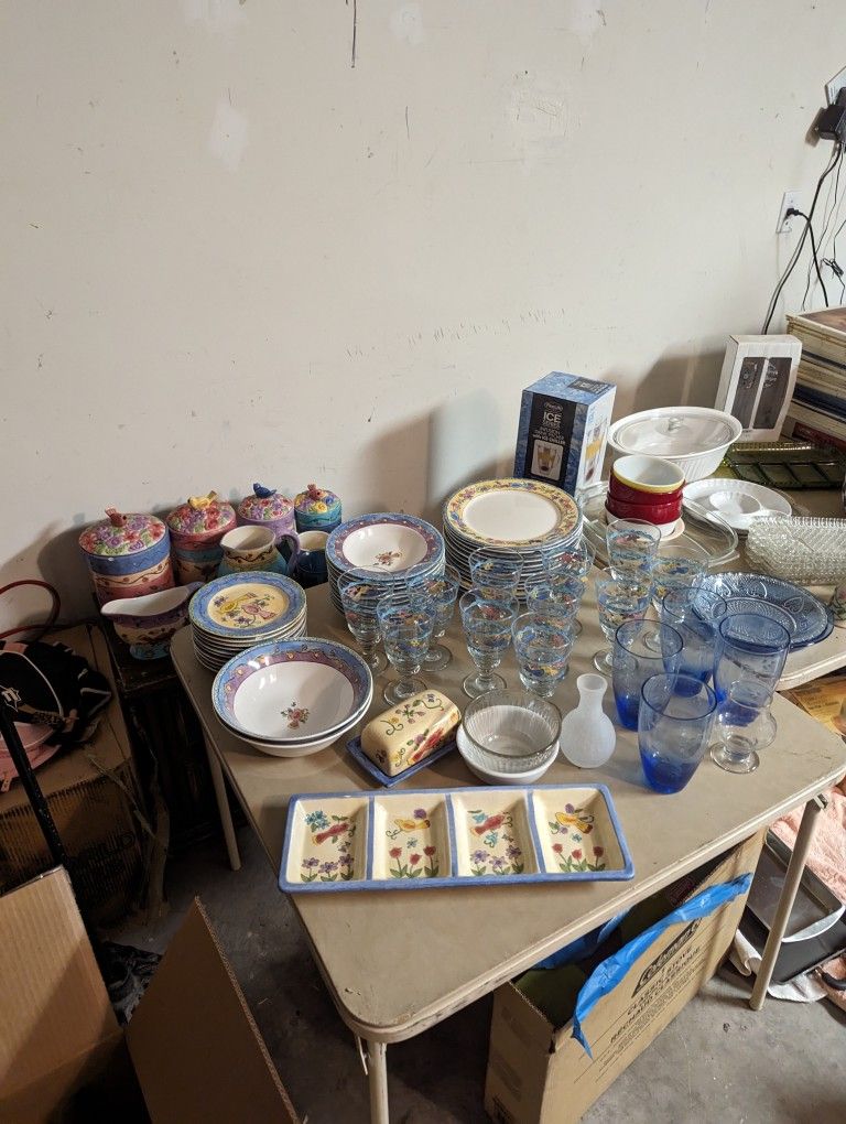 Sango Birds & Bee's Dish Set