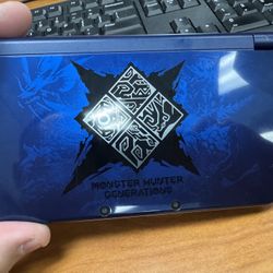 New Nintendo 3DS XL Monster Hunter Edition