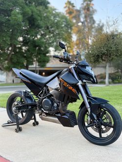 2009 KTM 690 DUKE SUPERMOTO FOR SALE